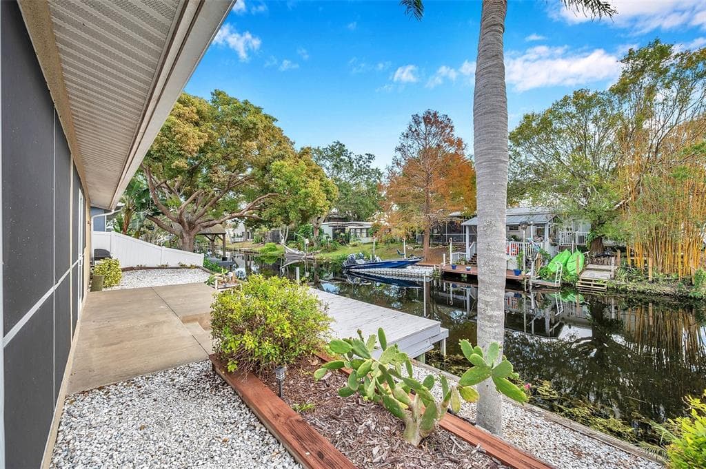 8 CITRUS DRIVE photo 9