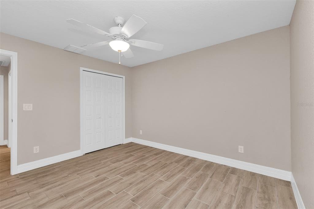 14464 FORT MYERS AVENUE photo 23