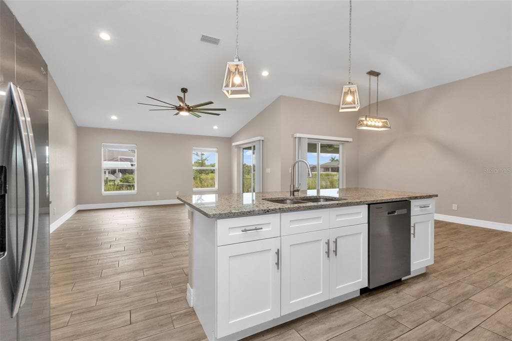 14464 FORT MYERS AVENUE photo 11