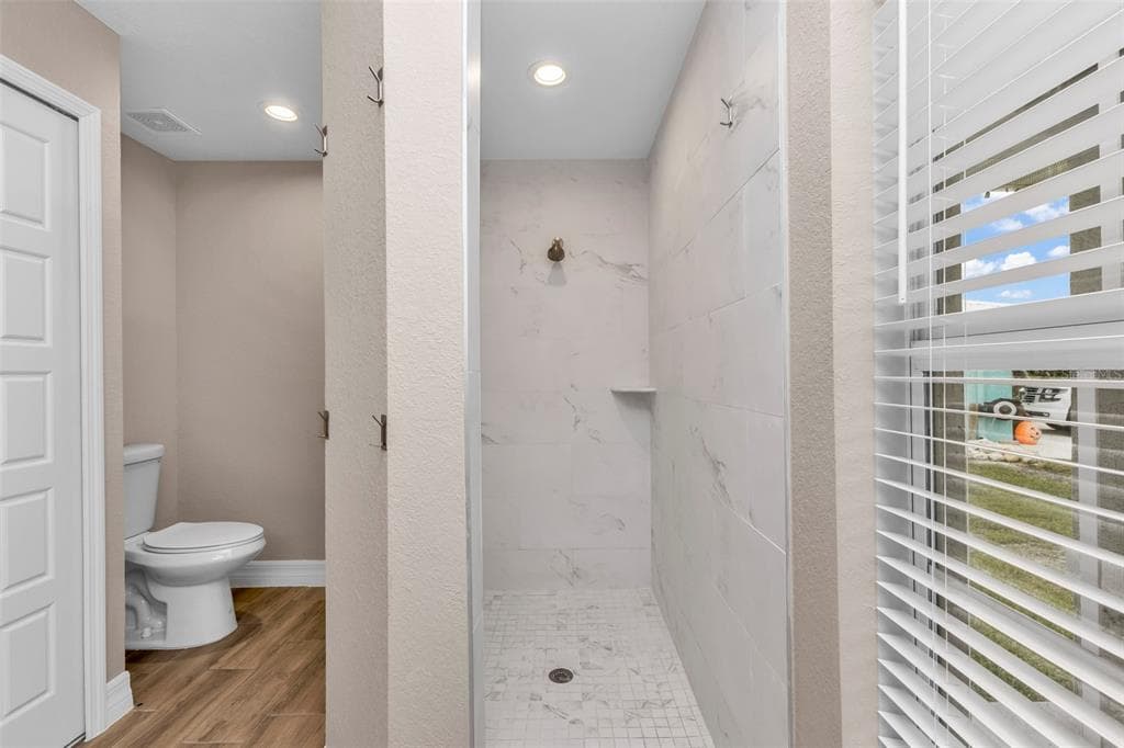 14464 FORT MYERS AVENUE photo 21