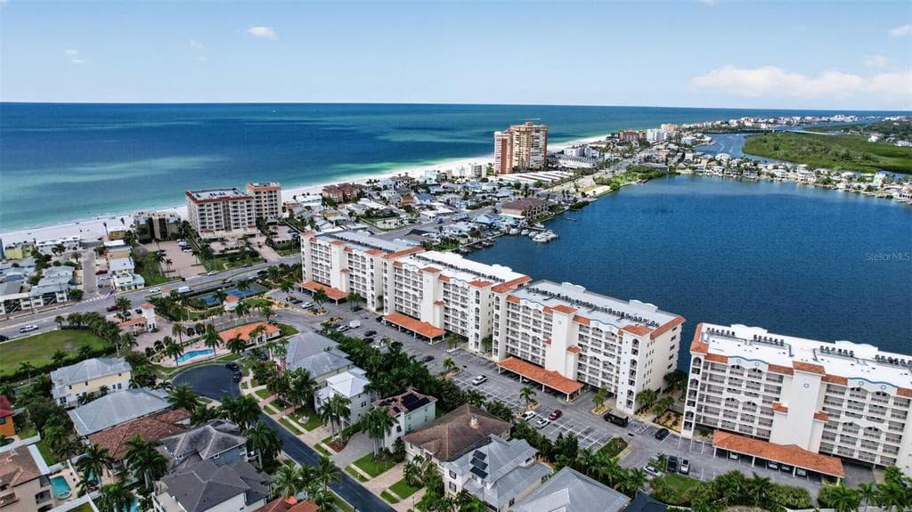 17735 GULF BOULEVARD 306 photo 2