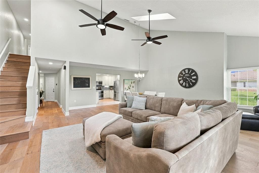629 SEGOVIA COURT NE 405 photo 12