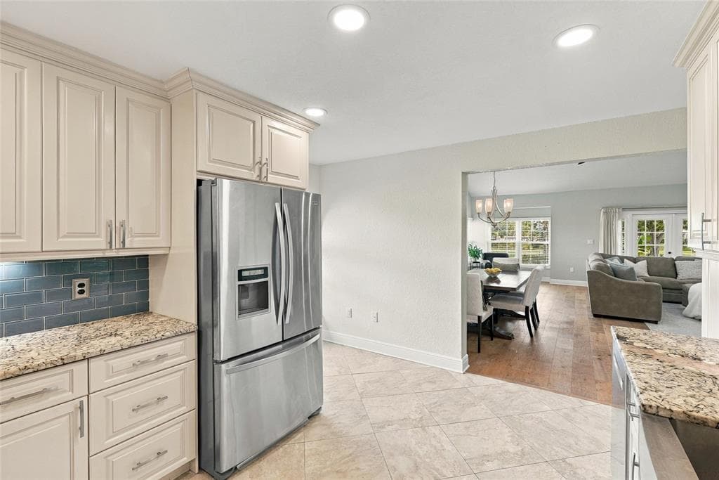 629 SEGOVIA COURT NE 405 photo 7