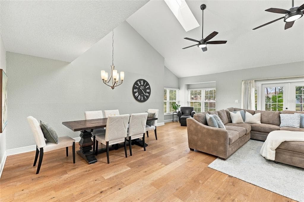 629 SEGOVIA COURT NE 405 photo 14