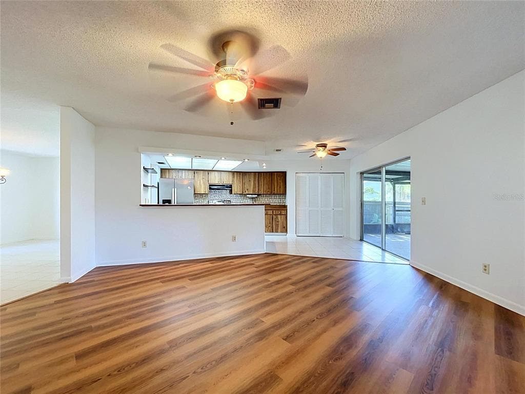 1413 WINDJAMMER LOOP photo 16