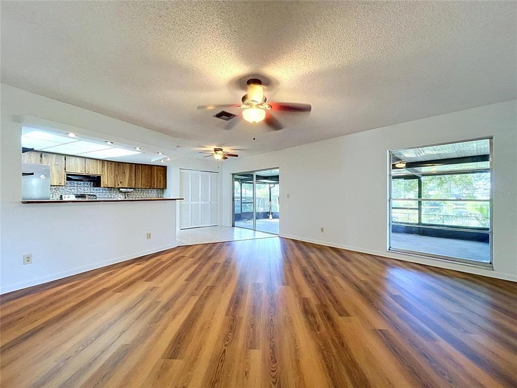 1413 WINDJAMMER LOOP photo 14