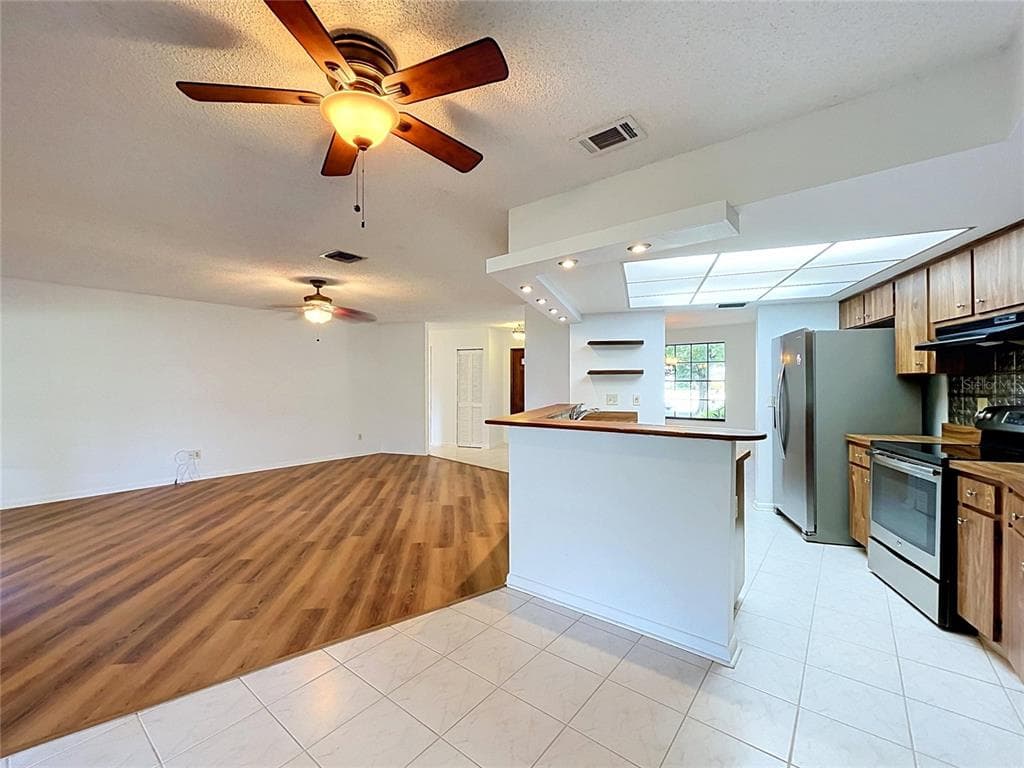 1413 WINDJAMMER LOOP photo 21