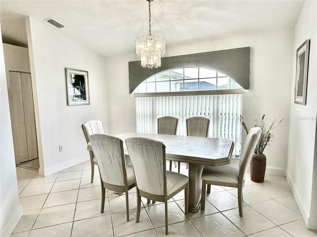 435 ROTONDA CIRCLE photo 5
