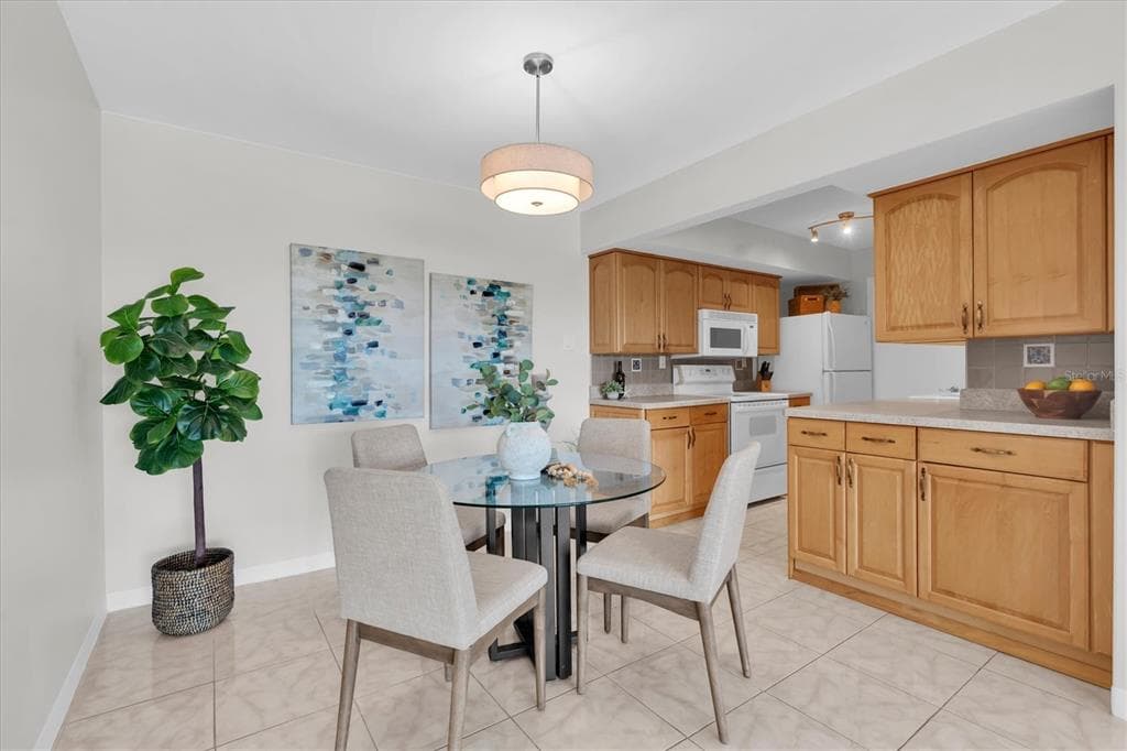 10355 PARADISE BOULEVARD 208 photo 20