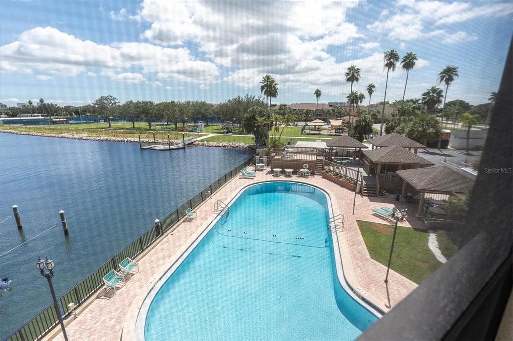 10355 PARADISE BOULEVARD 208 photo 15