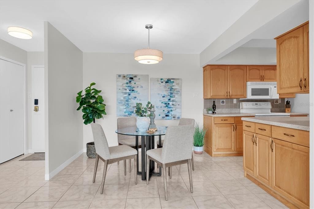 10355 PARADISE BOULEVARD 208 photo 19