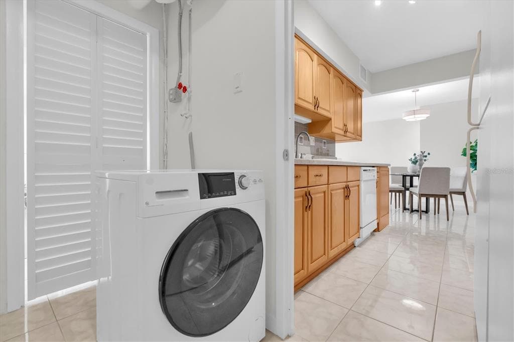 10355 PARADISE BOULEVARD 208 photo 25