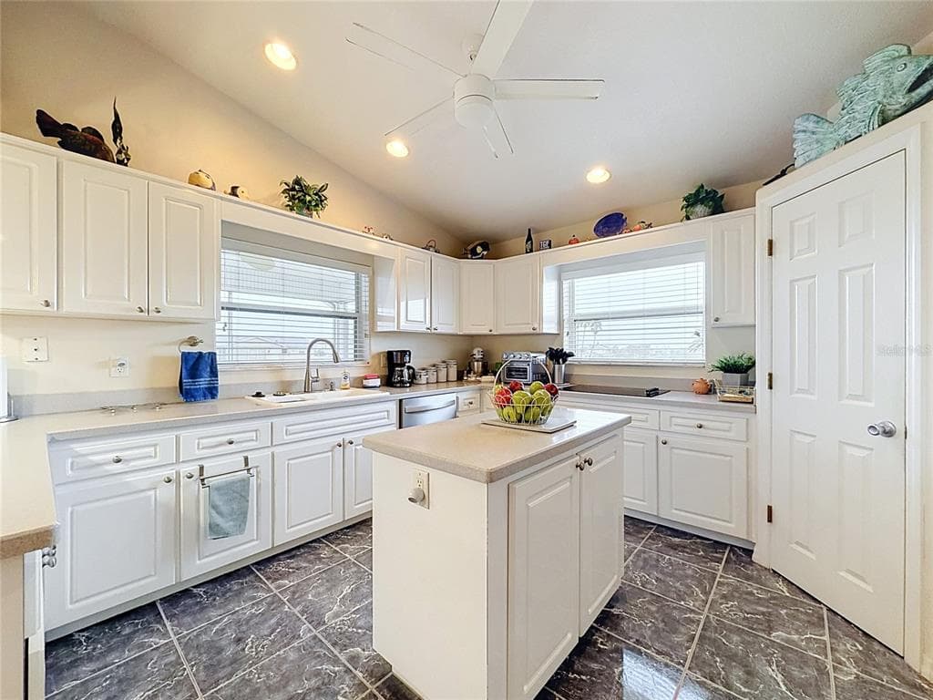 13540 MARIA DRIVE photo 22