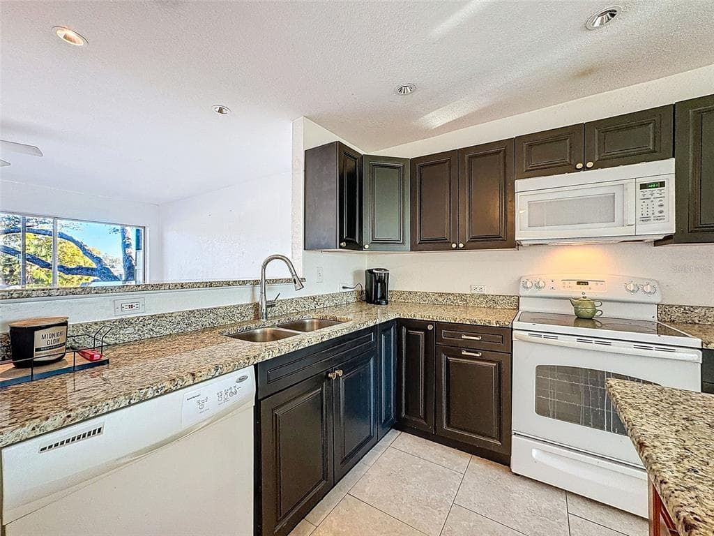 9201 TUDOR DRIVE C212 photo 14