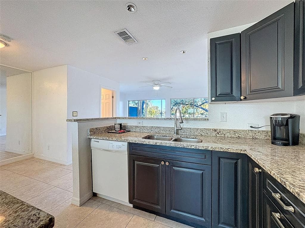 9201 TUDOR DRIVE C212 photo 15
