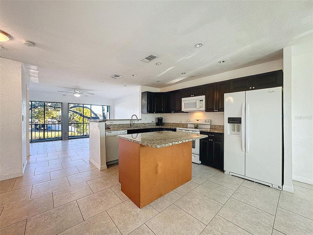 9201 TUDOR DRIVE C212 photo 11