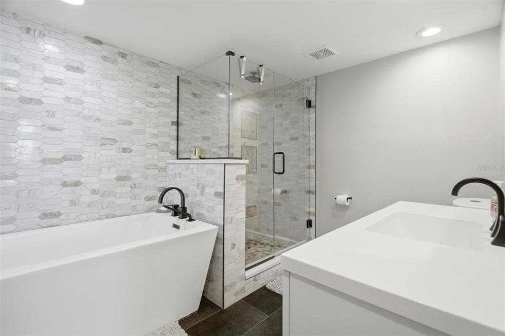 280 126TH AVENUE 104 photo 19