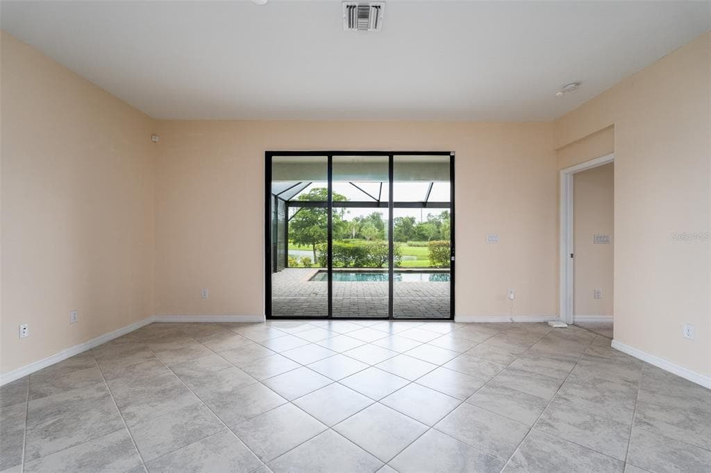 1812 E ISLES ROAD photo 9