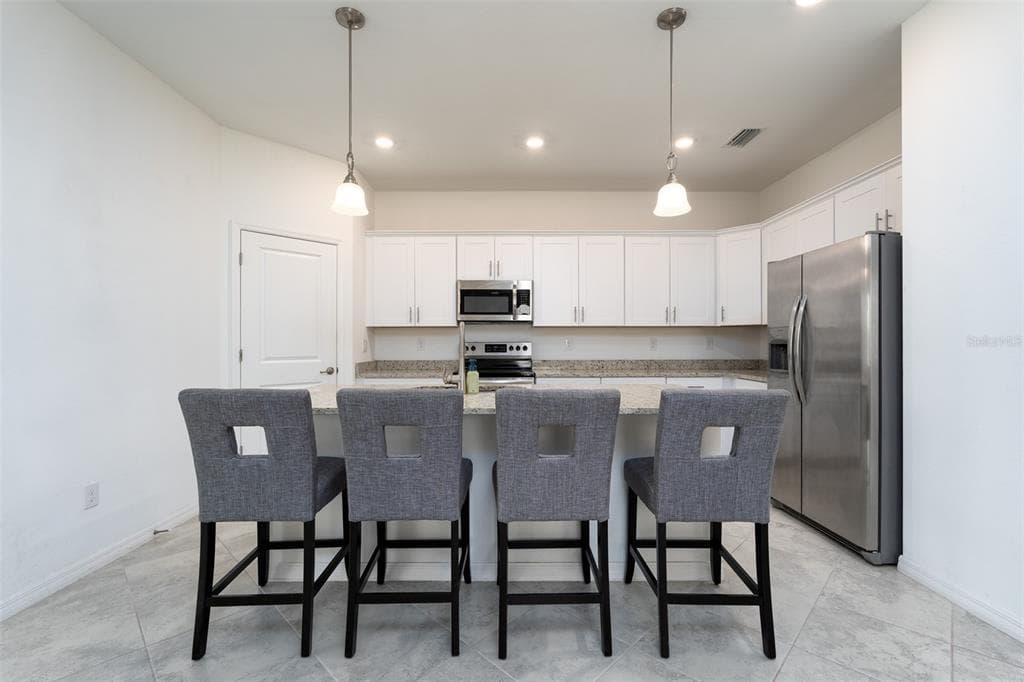 1812 E ISLES ROAD photo 15