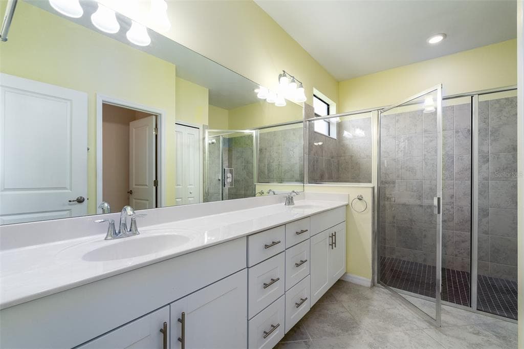 1812 E ISLES ROAD photo 21