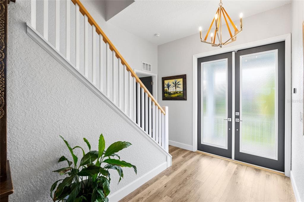 1512 RIVERSIDE DRIVE photo 18