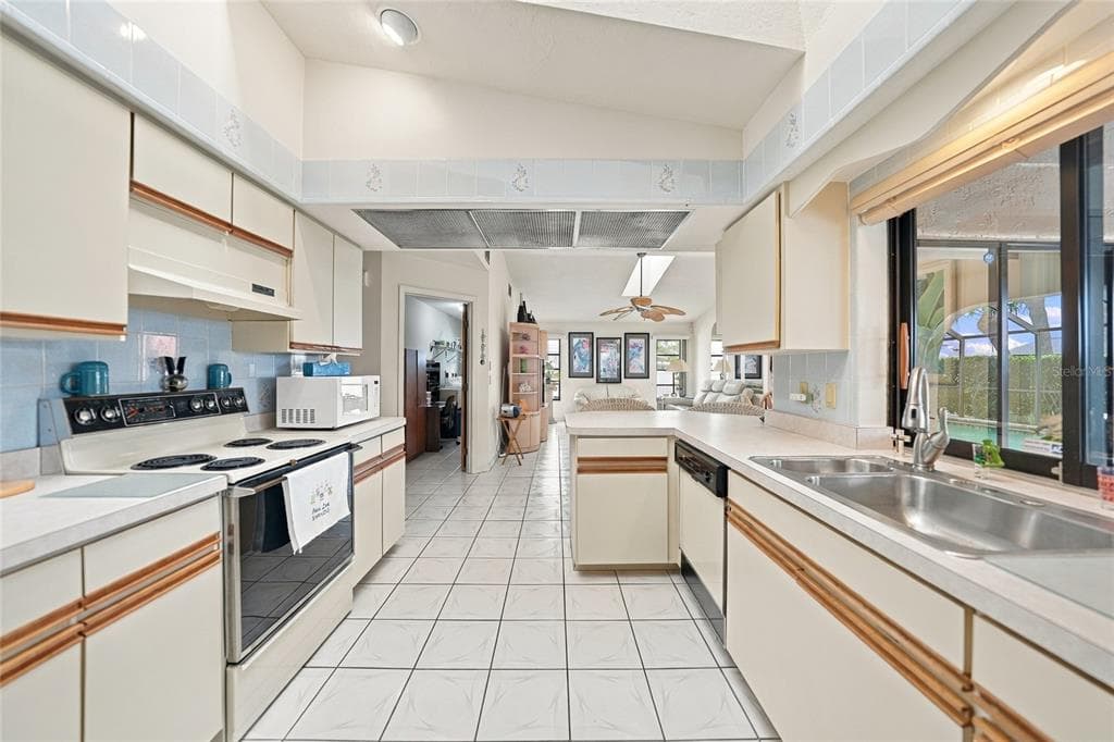 5242 FORBES TERRACE photo 25