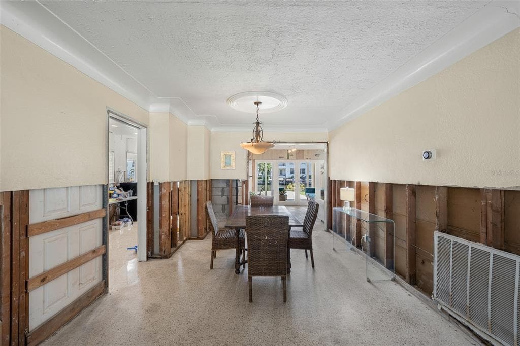 628 RIVIERA DRIVE photo 8