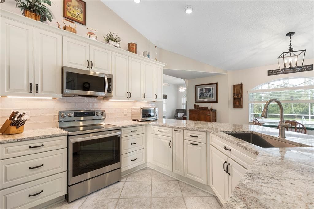 31 BOSTON LANE photo 6