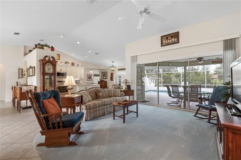 31 BOSTON LANE photo 12
