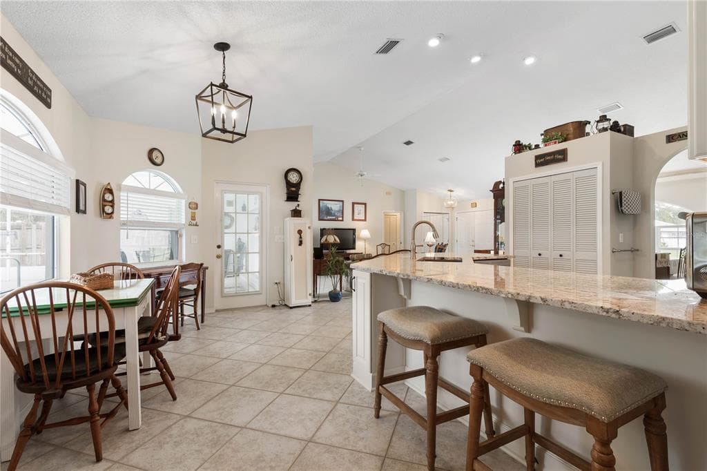 31 BOSTON LANE photo 10