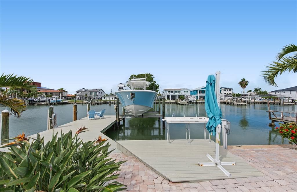 544 LILLIAN DRIVE photo 22