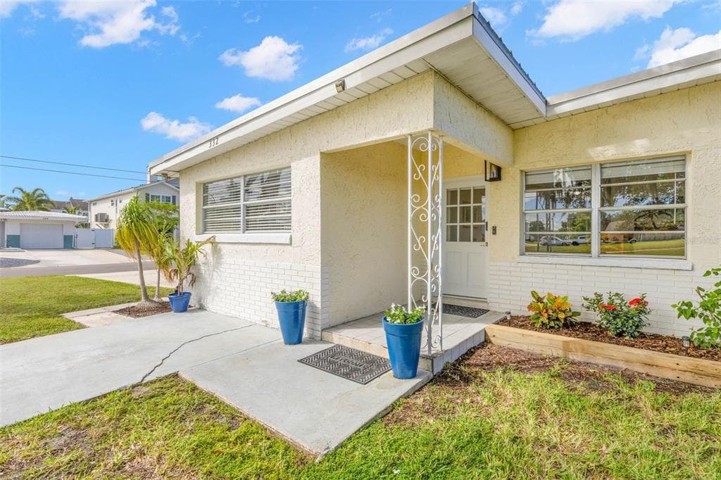 332 WESTWINDS DRIVE photo 5