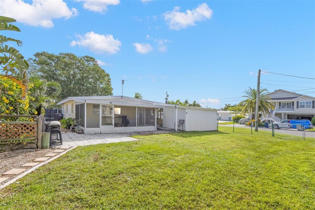 332 WESTWINDS DRIVE photo 18