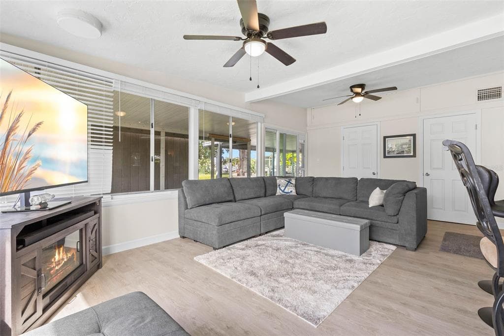 332 WESTWINDS DRIVE photo 15