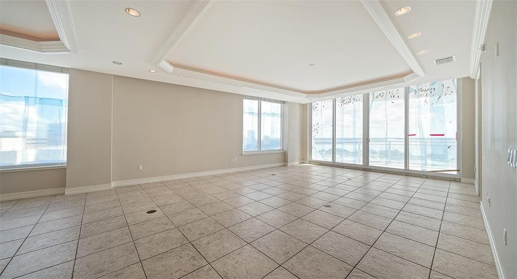 1233 N GULFSTREAM AVENUE 1404 photo 16