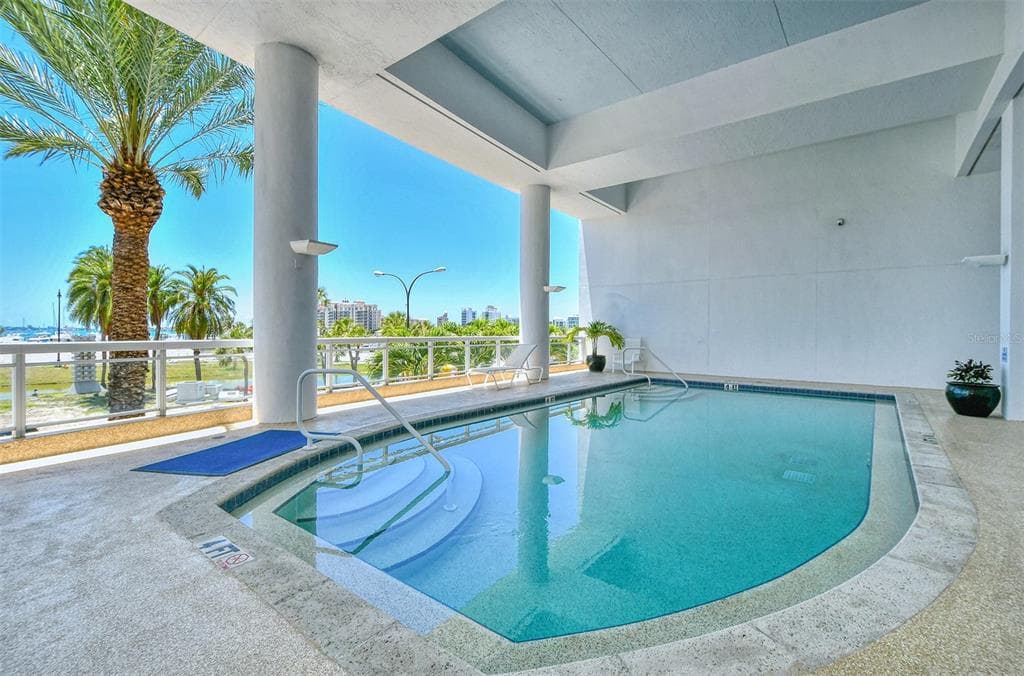 1233 N GULFSTREAM AVENUE 1404 photo 14