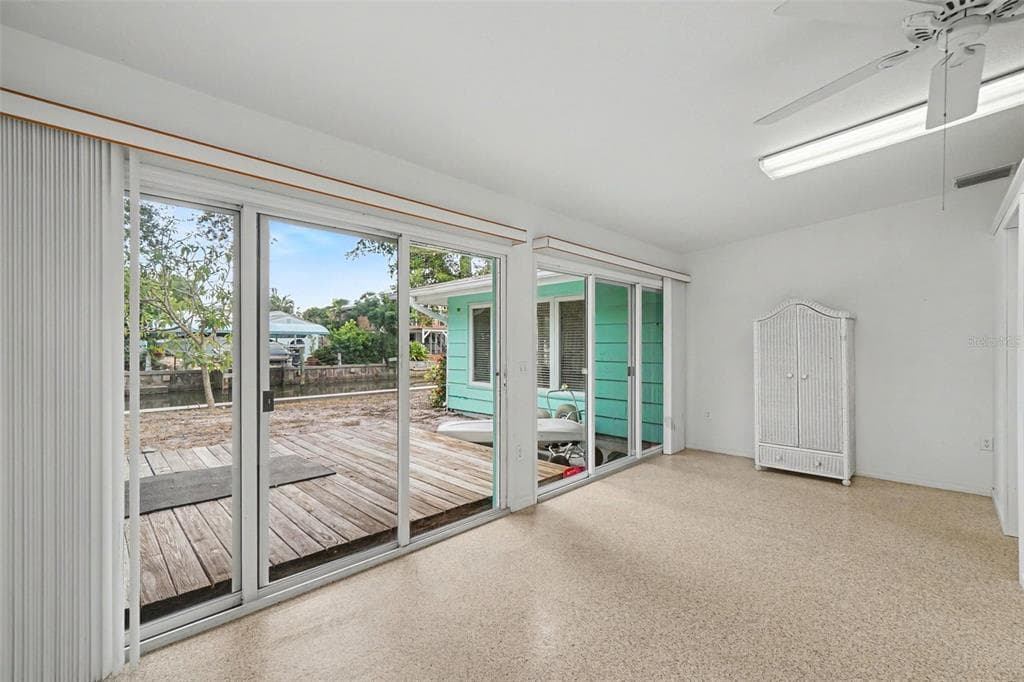 528 RALPH STREET photo 23