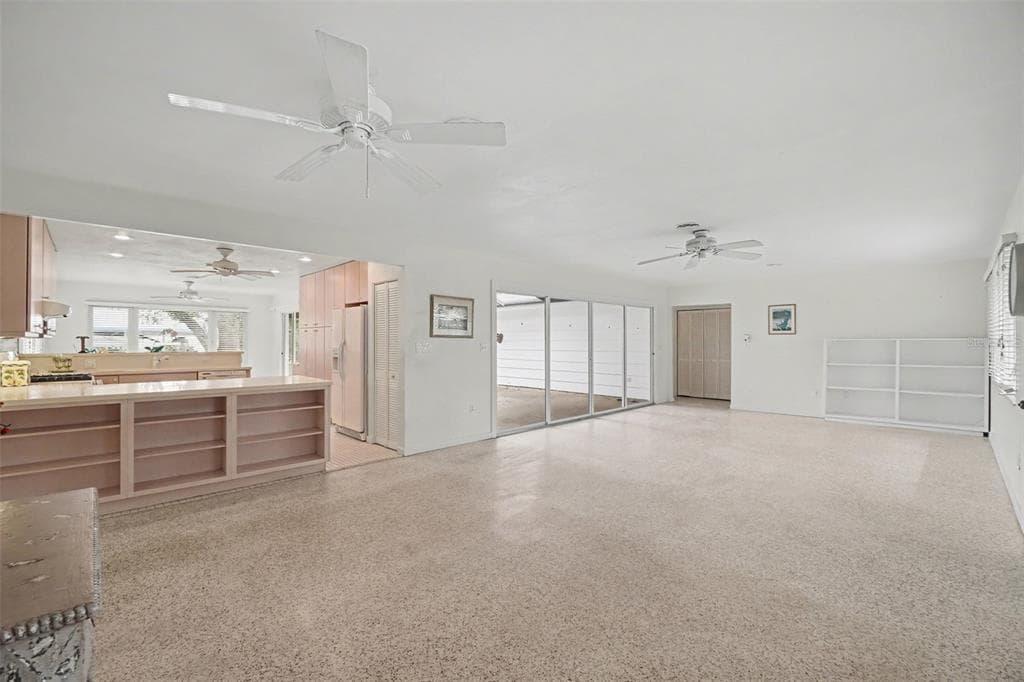 528 RALPH STREET photo 11