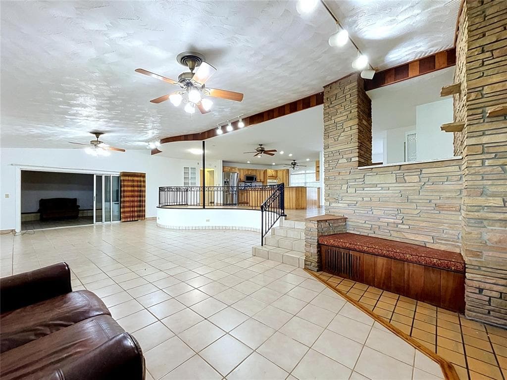 1348 EDGEWATER BEACH DRIVE photo 6
