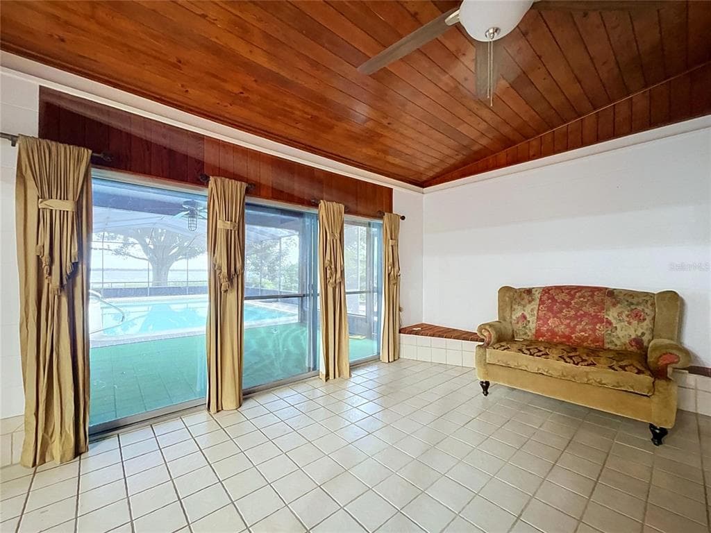 1348 EDGEWATER BEACH DRIVE photo 11