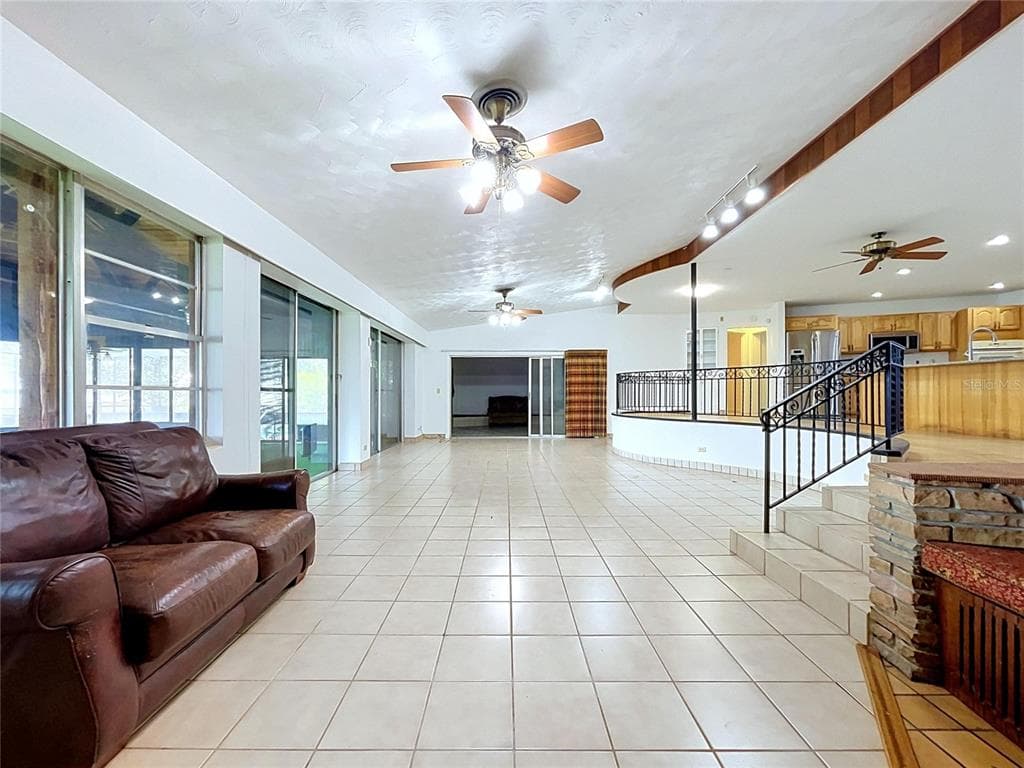 1348 EDGEWATER BEACH DRIVE photo 8