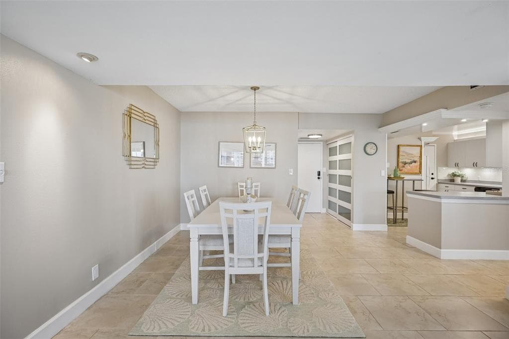 1621 GULF BOULEVARD 1604 photo 7