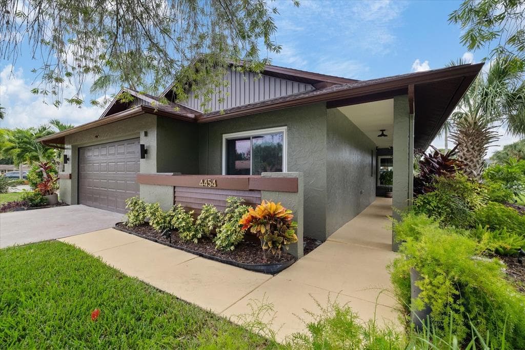 4454 MITCHER ROAD photo 1