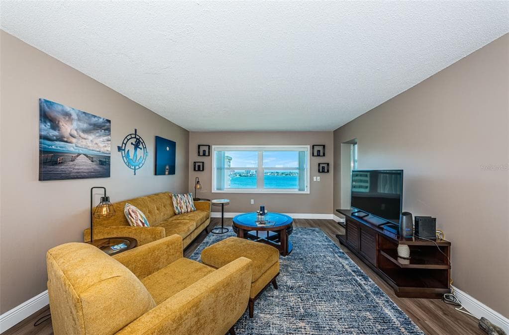 4575 COVE CIRCLE 1003 photo 3