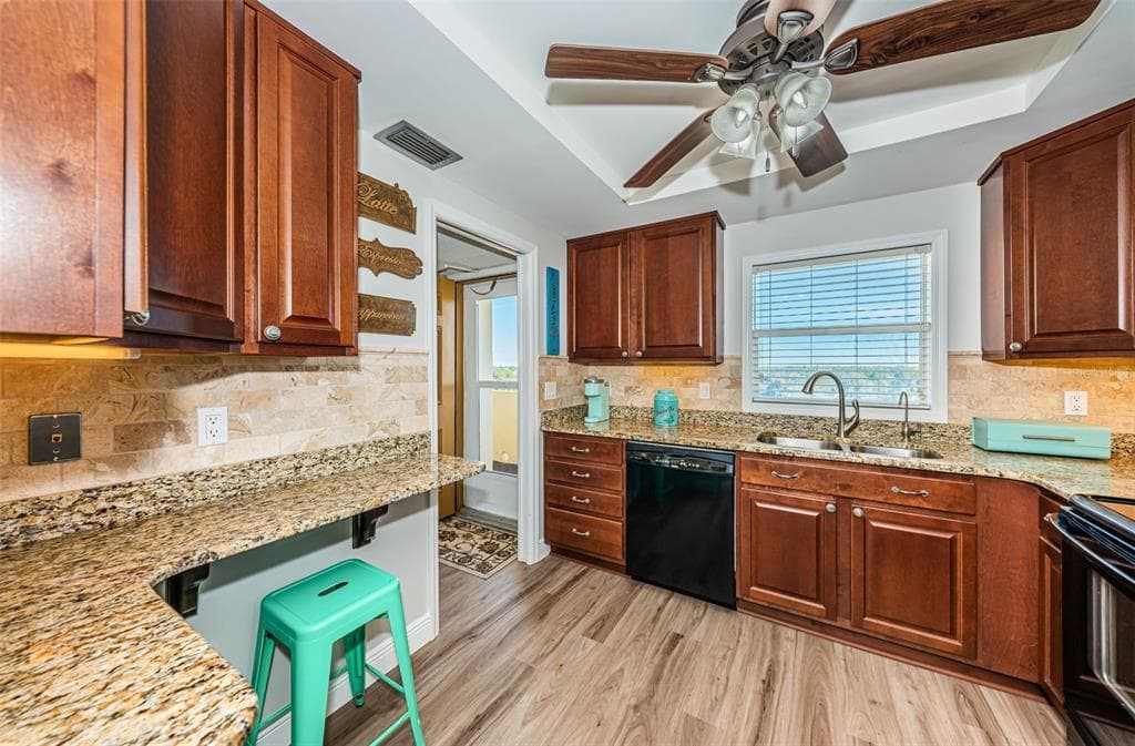 4575 COVE CIRCLE 1003 photo 9