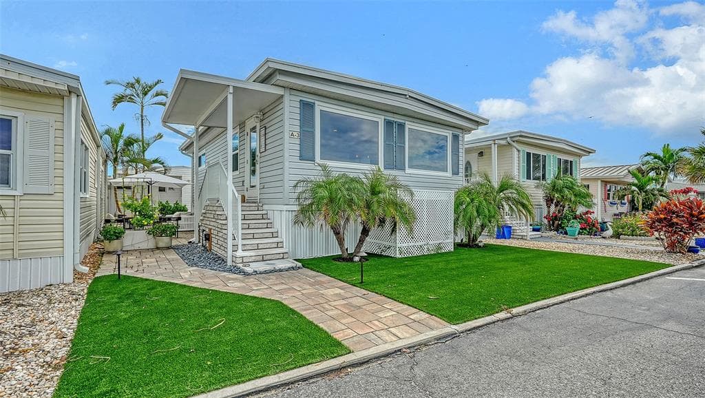 3710 GULF OF MEXICO DRIVE A3 photo 2