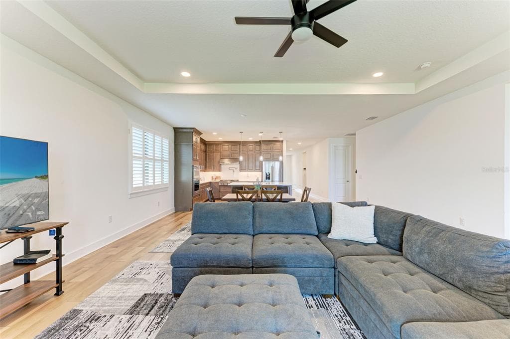 18530 MIDSUMMER PLACE photo 14