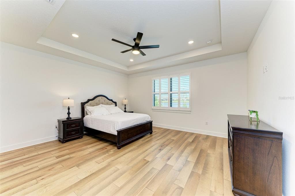 18530 MIDSUMMER PLACE photo 18
