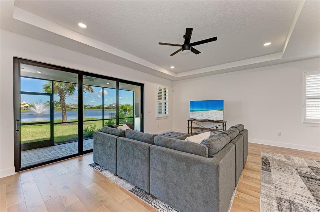18530 MIDSUMMER PLACE photo 15