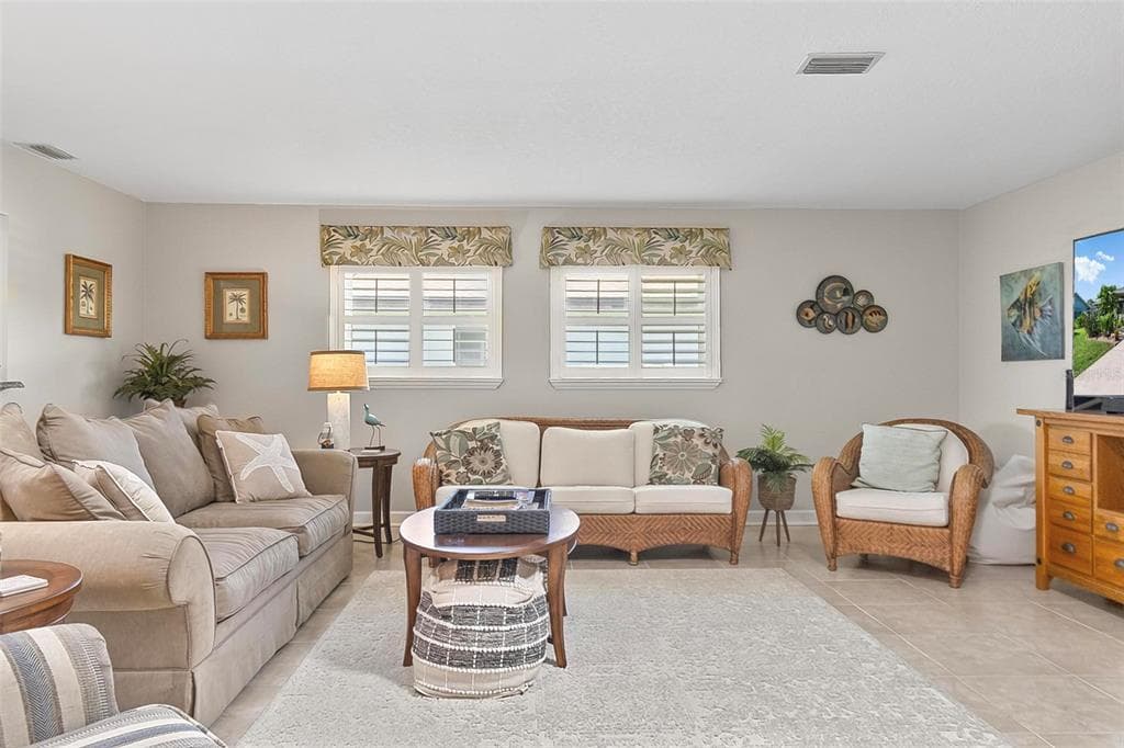 8 FLEMING COURT photo 13